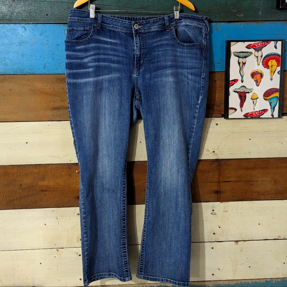 Maurices Women Size 24 W Regular Plus Original Blue Jeans Denim Boot Cut